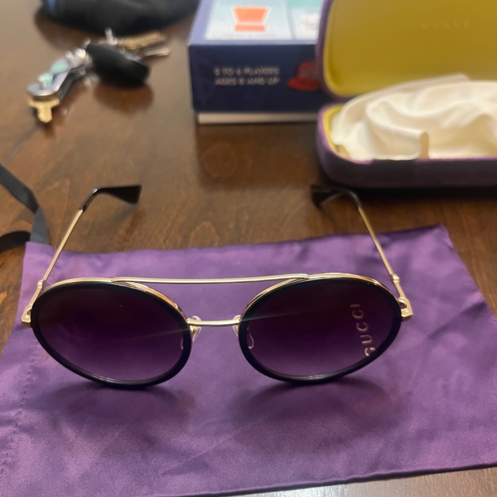 GUCCI GLASSES - Picture 2 of 6